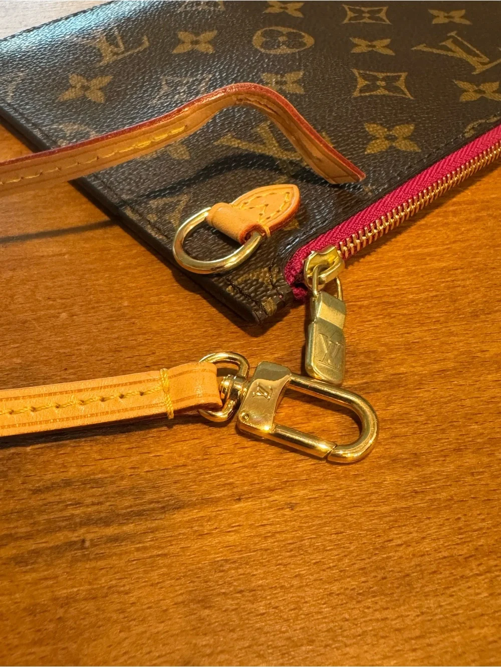 Louis Vuitton Pouch Neverfull MM Pink Strap Authentic New LV Pochette Clutch